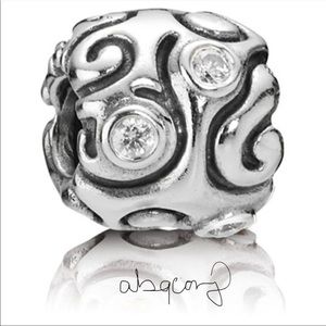 EUC Pandora 790548CZ Sterling Silver Day Dream Bead w/ Clear Zirconia